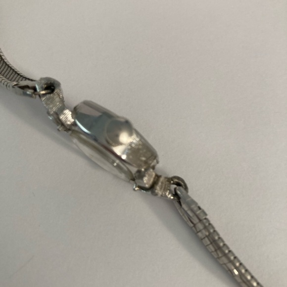 Antique windup Helbros Stainless Steel Watch fits up to 6.5 inch wrist - Picture 9 of 11